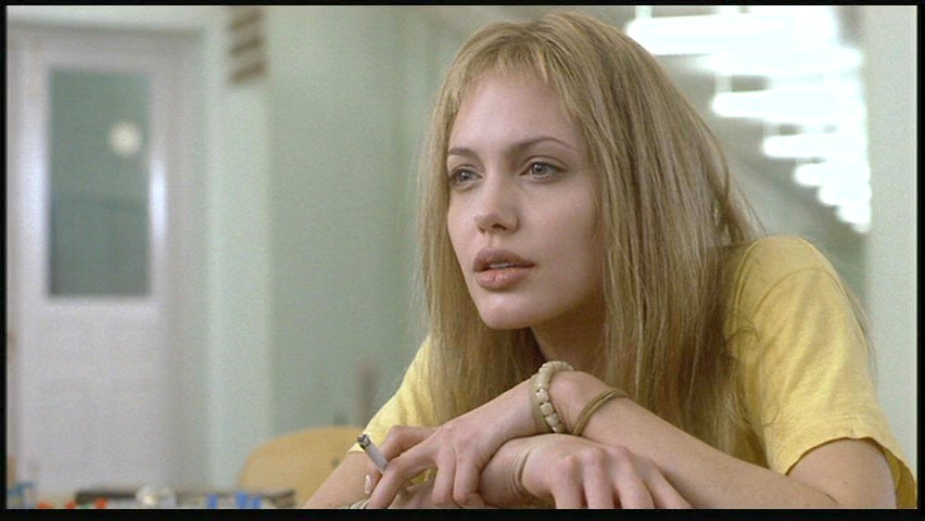 Style Archives: Angelina Jolie in 'Girl Interrupted'