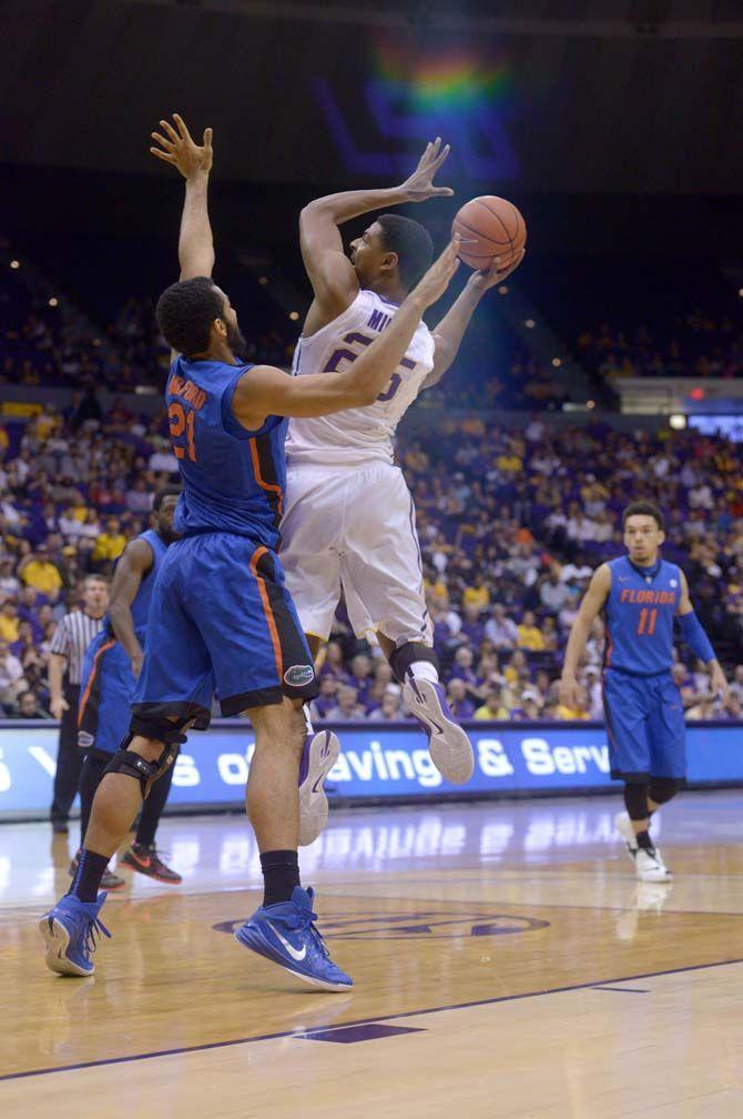 LSU records season sweep of Florida with 70-63 win