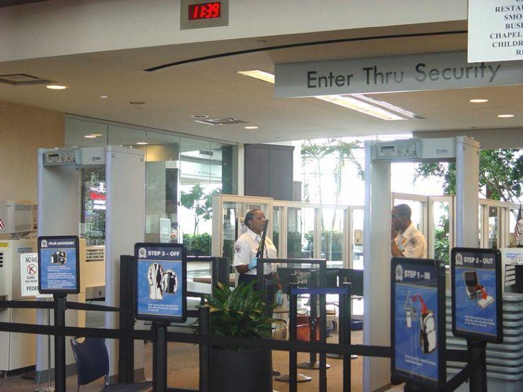 Travelers Sign Rights Away for Quicker Airport Screening