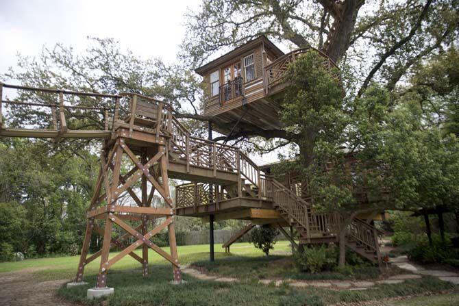 Raising Canes owner, Todd Graves recently comissioned Pete Nelson to build him a tree house as a part of Tree Houses Masters.