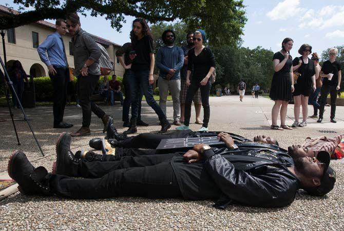 LSU students stand in solidarity with protesters in Baltimore