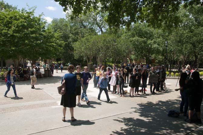 LSU students stand in solidarity with protesters in Baltimore