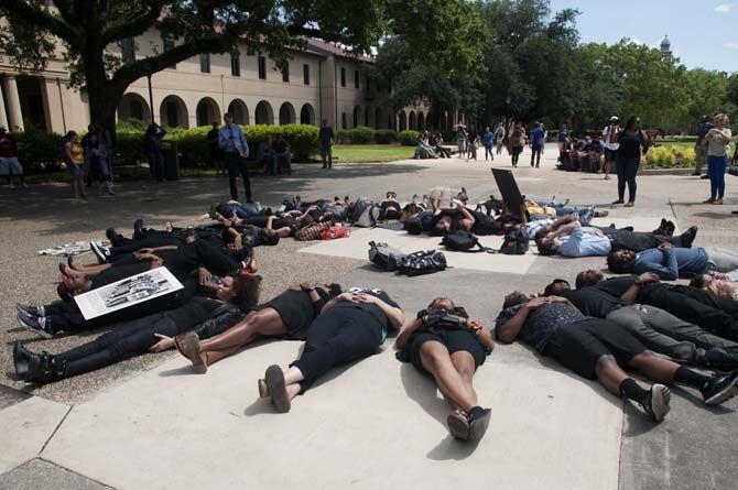 LSU students stand in solidarity with protesters in Baltimore