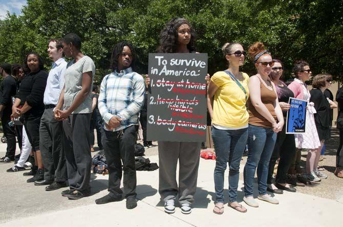 LSU students stand in solidarity with protesters in Baltimore