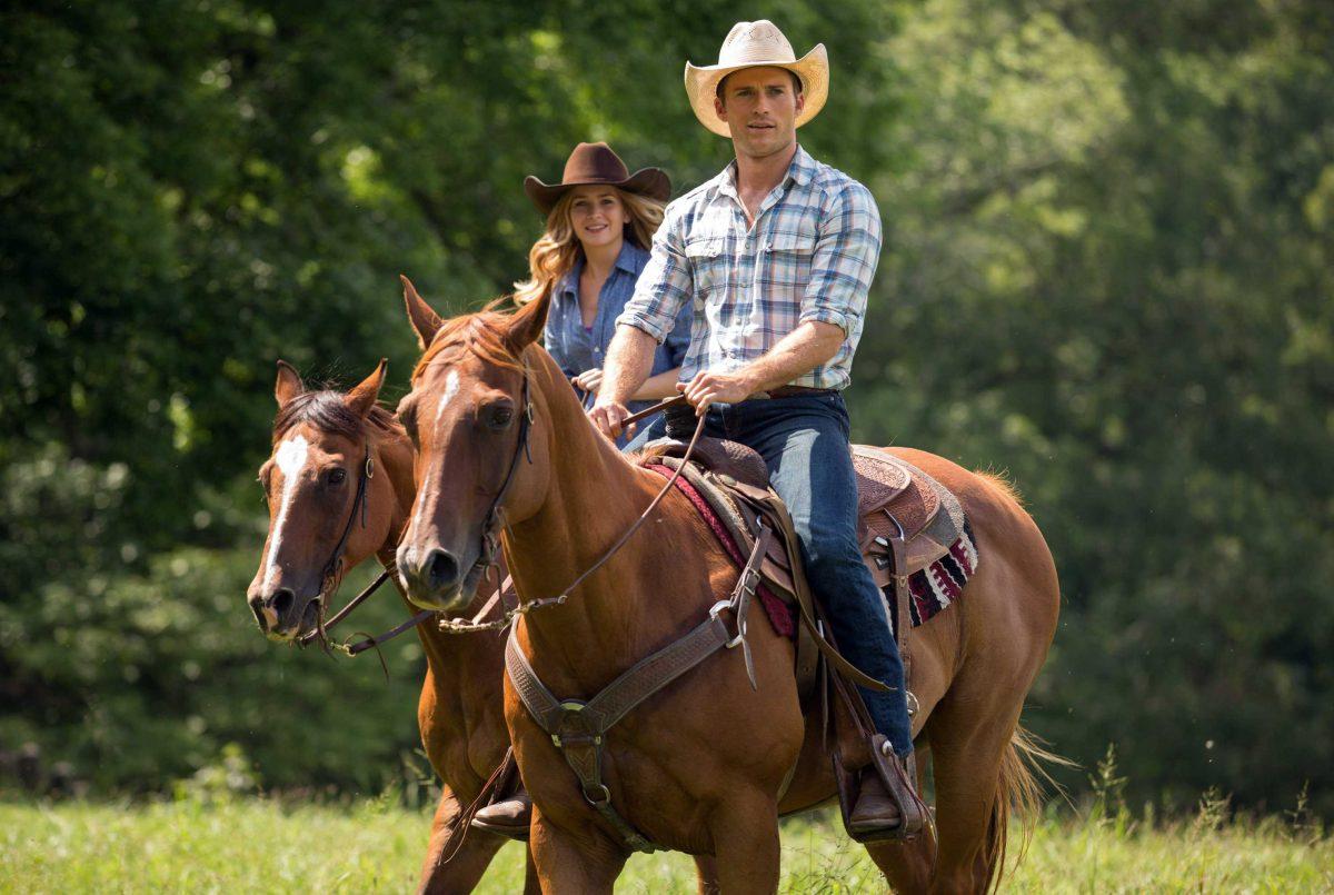 This photo provided by Twentieth Century Fox shows, Scott Eastwood as Luke, and Britt Robertson, as Sophia, in a scene from the film, "The Longest Ride," directed by George Tillman, Jr. The movie releases in the U.S. on April 10, 2015. (AP Photo/Twentieth Century Fox, Michael Tackett)