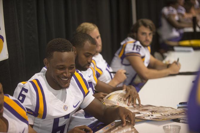 LSU football coach Les Miles names Brandon Harris as the starting quarterback against McNeese