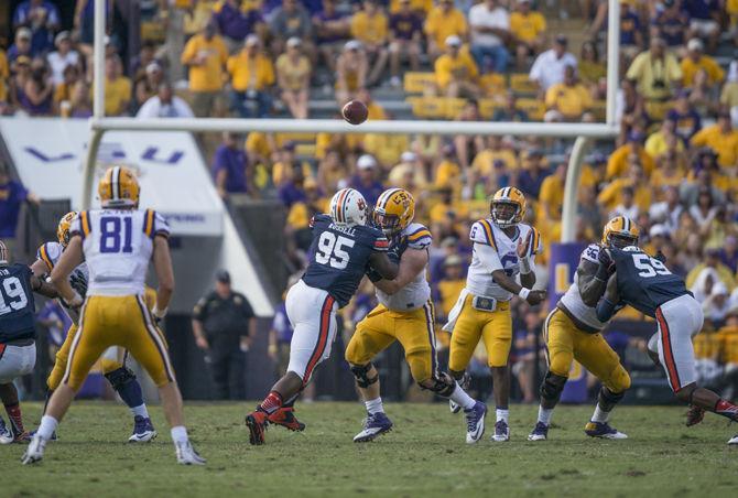 LSU sophomore quarterback Brandon Harris (6) passes the ball during the Tigers&#8217; 45-21 victory against Auburn on Saturday, Sept. 19, 2015 in Tiger Stadium.