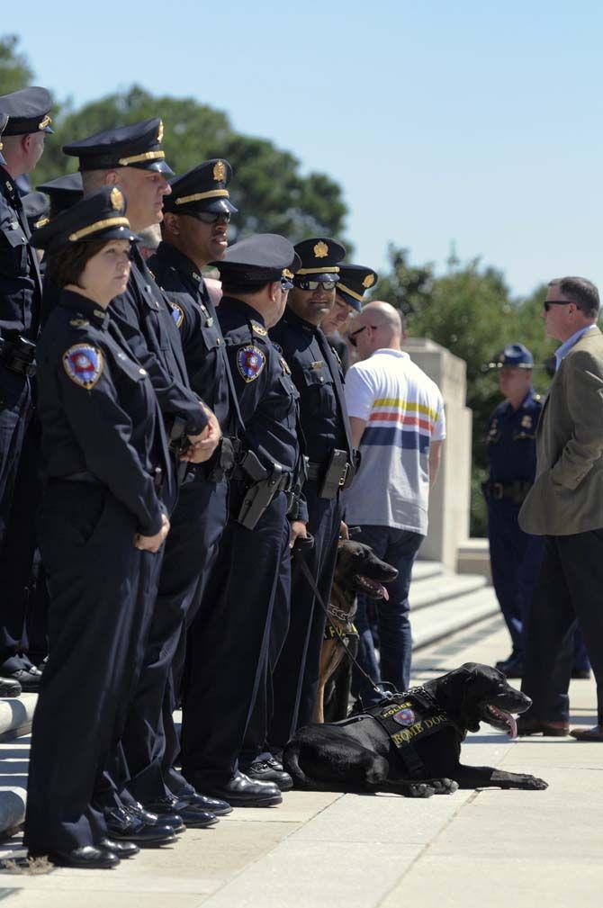 Jindal holds prayer rally for fallen officers