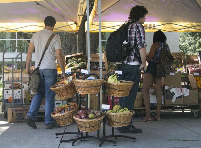 Farmer&#8217;s Market back in full swing for fall semester