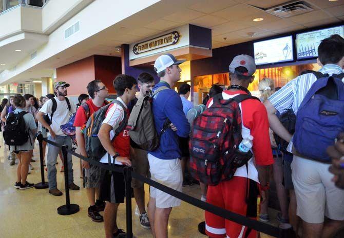 Students wait in line for French Quarter Caf&#233; during the busy lunch hour Wednesday September 16, 2015.