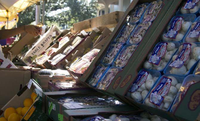 Farmer&#8217;s Market back in full swing for fall semester