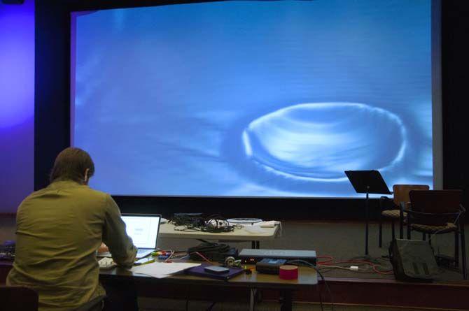 University program allows students to create experimental music