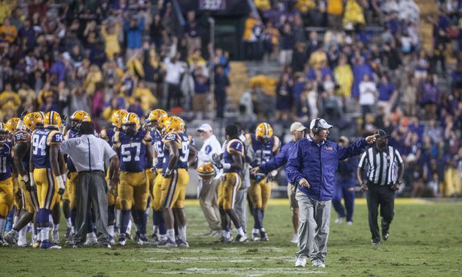 LSU defeats Western Kentucky, 48-20, improving to 7-0 this season.