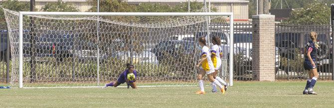 LSU senior goalkeeper Catalina Rubiano (25) makes a save against Marquette on Sunday, Sept. 20, 2015 during the Tigers&#8217; 5-1 win at LSU Soccer Stadium.