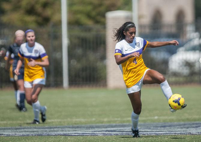 LSU junior forward Summer Clarke (4) controls the ball during the Tigers' 5-1 victory against Marquette on Sunday, Sept. 20, 2015 in the LSU Soccer Stadium.