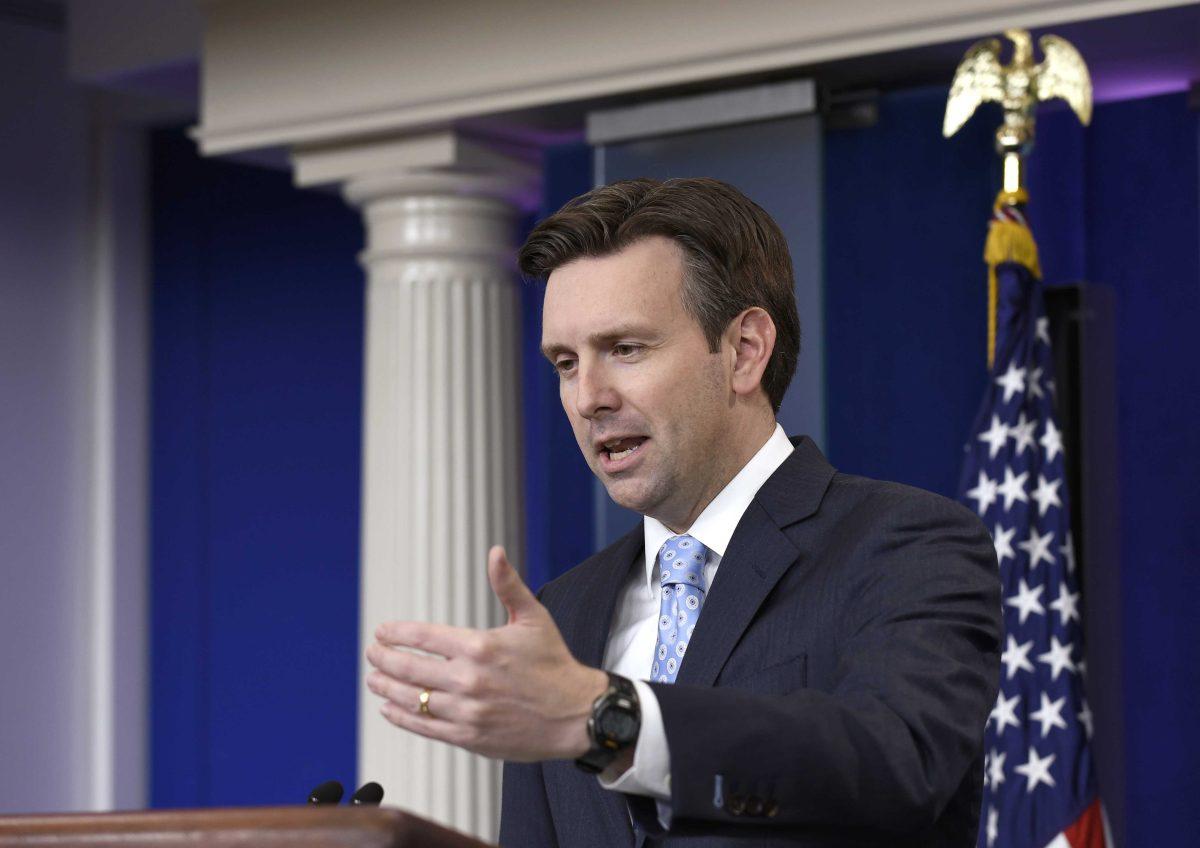 White House press secretary Josh Earnest speaks during the daily briefing at the White House in Washington, Monday, Oct. 26, 2015. Earnest answered questions about the budget and defense spending, the earthquake in Afghanistan, and other topics. (AP Photo/Susan Walsh)