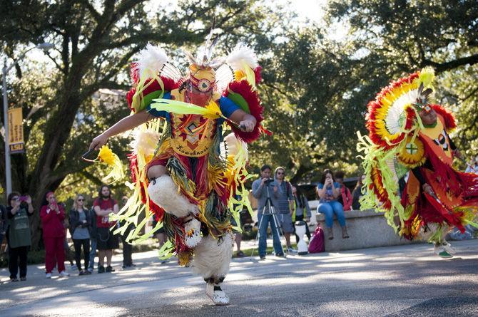 Native American Student Organization shares cultures through traditional dances