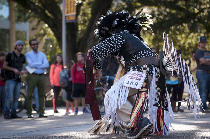 Native American Student Organization shares cultures through traditional dances