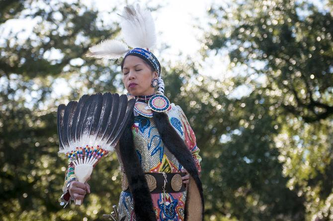 Native American Student Organization shares cultures through traditional dances