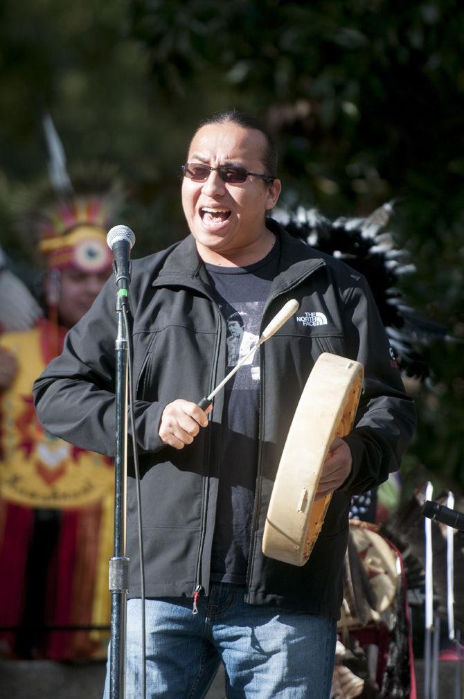 Native American Student Organization shares cultures through traditional dances