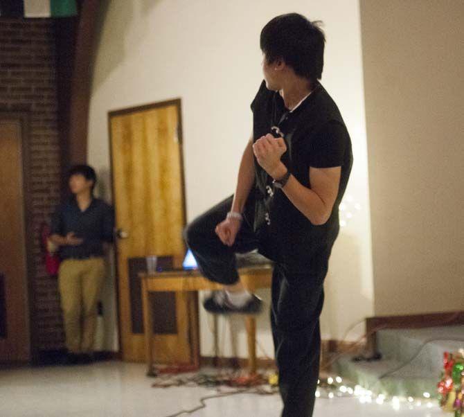 Asian American Culture Showcase features student performers, introduces attendees to foreign cultures