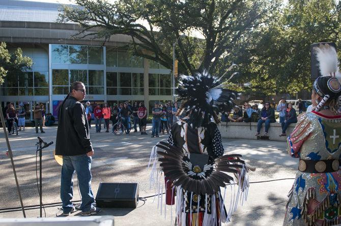 Native American Student Organization shares cultures through traditional dances