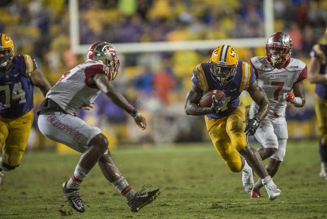 LSU sophomore running back Leonard Fournette (7) rushes towards the end zone during the Tigers&#8217; 48- 20 victory against Western Kentucky on Saturday, Oct. 24, 2015 in Tiger Stadium.