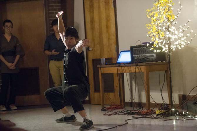 Asian American Culture Showcase features student performers, introduces attendees to foreign cultures