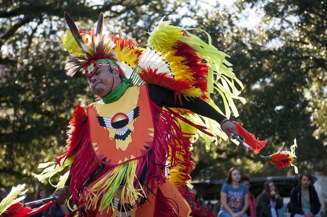 Native American Student Organization shares cultures through traditional dances