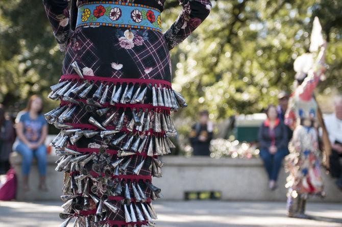 Native American Student Organization shares cultures through traditional dances