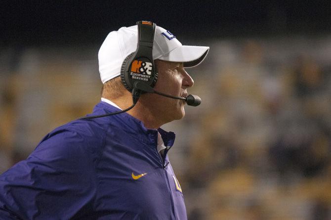 LSU head coach Les Miles watches from the sidelines during the Tigers' 31-14 defeat against the University of Arkansas on Nov. 14. 2015 in Tiger Stadium.