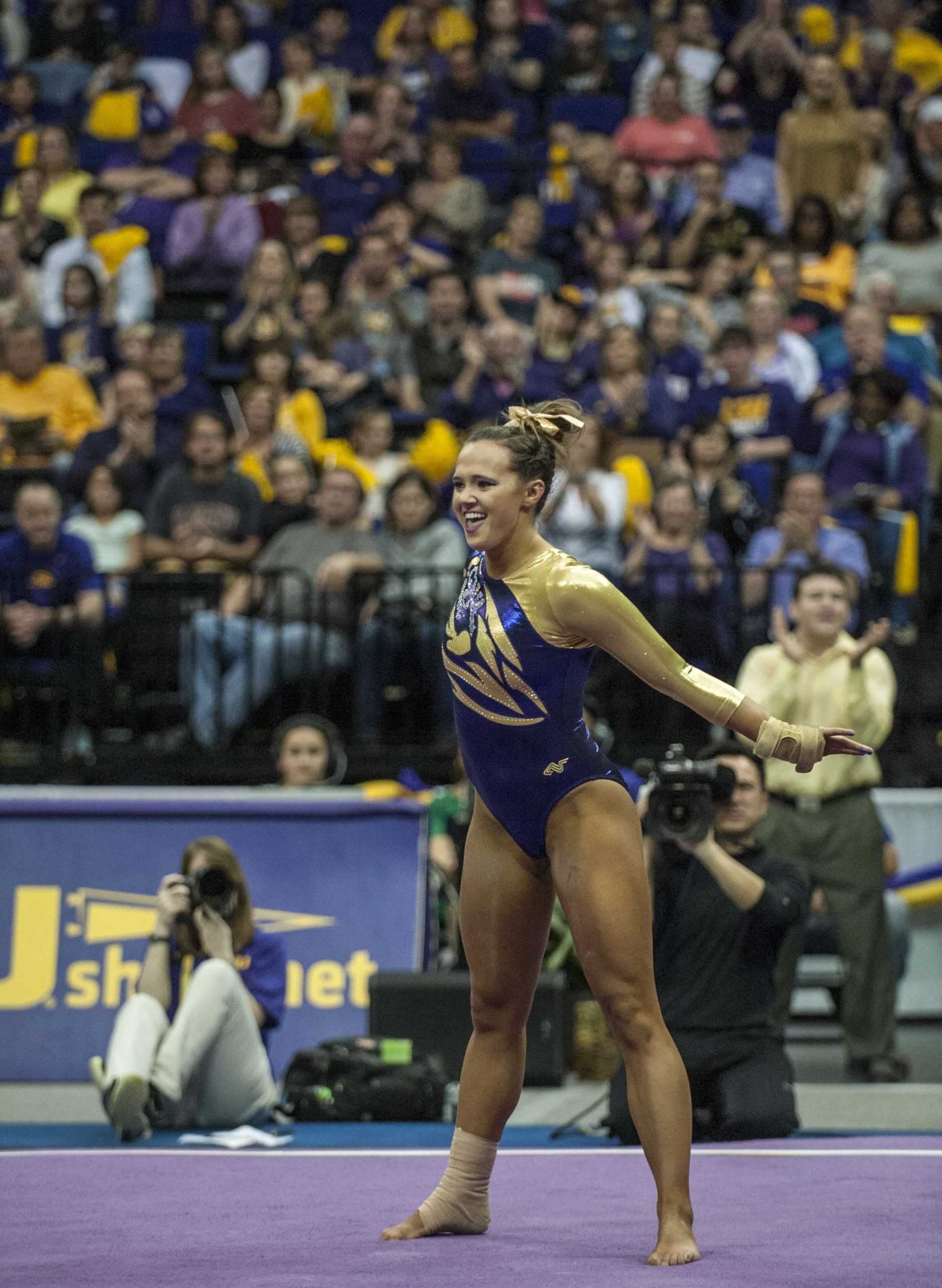 Gnat's perfect score and Hambrick, Savona power LSU past No. 8 Auburn