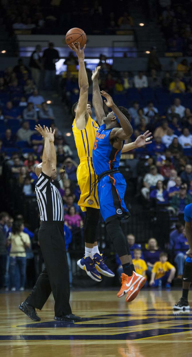 Tigers snap three-game SEC losing skid with 96-91 win against the Gators