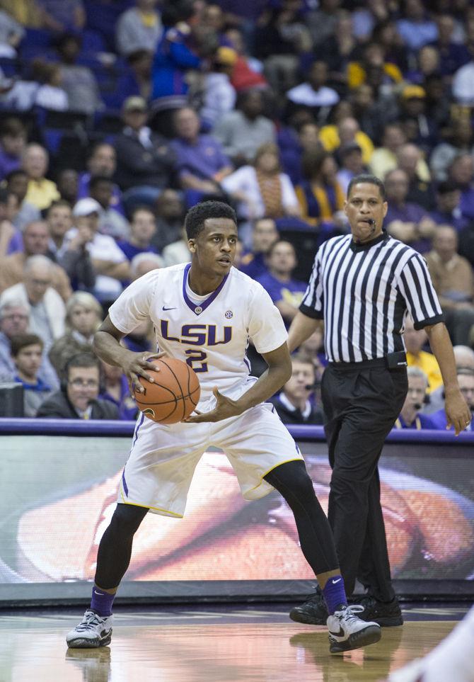 LSU freshman guard Antonio Blakeney (2) holds the ball during the Tigers&#8217; 76-69 defeat against Alabama on Wednesday, Feb. 17, 2016 in the PMAC.