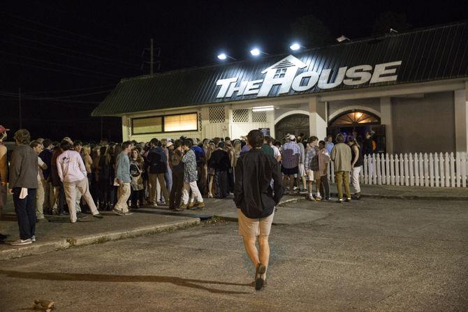 LSU students frequent bars on Thursday, Feb. 11, 2016 in Tigerland.