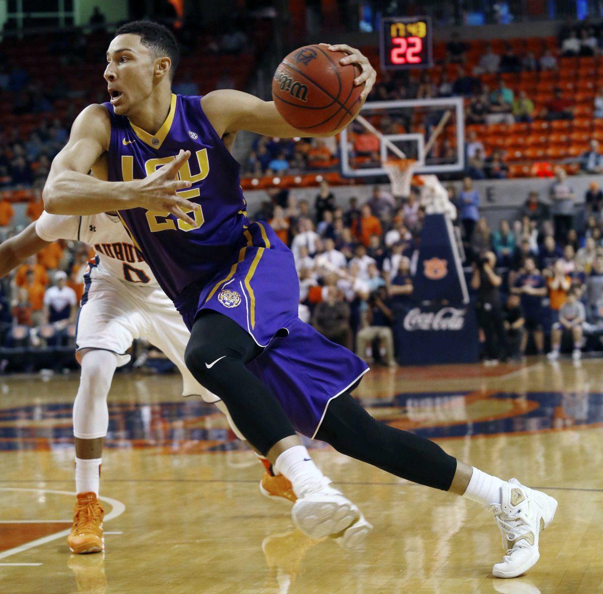 LSU's Ben Simmons drive to the basket against Auburn in the first half of their NCAA college basketball game on Tuesday, Feb. 2, 2016 in Auburn, Ala. LSU won 80-68.