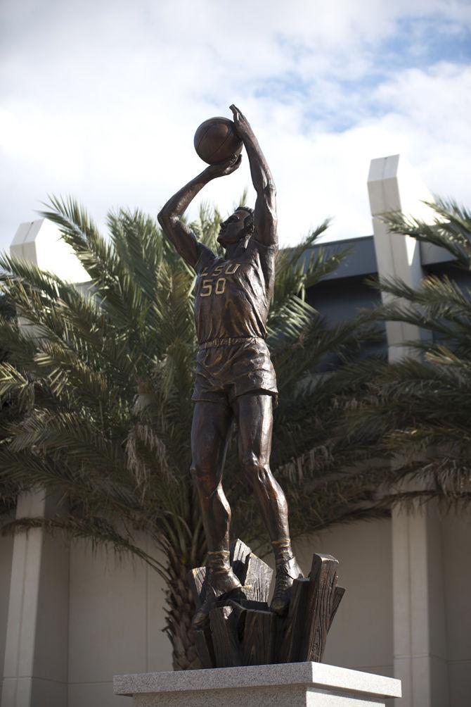 LSU basketball legend Bob Pettit is honored with a statue unveiled Saturday, Feb. 27, 2016 in front of the PMAC.