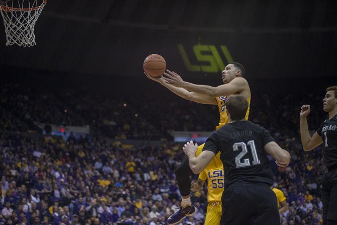 LSU freshman forward Ben Simmons attempts to lay up the ball during the Tigers' 76-71 victory against Texas A&amp;M on Saturday, Feb. 13, 2016 in the PMAC.