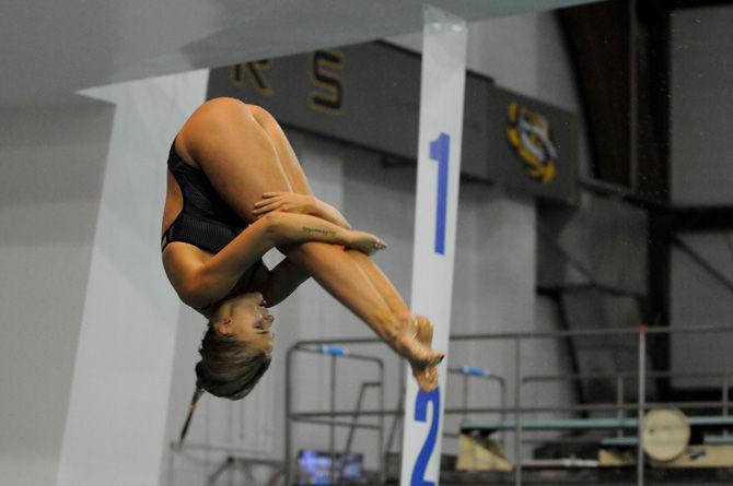 LSU sends record 11 swimmers and divers to NCAA Championship meet