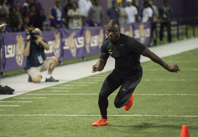 Former LSU linebacker Deion Jones performs for NFL scouts during the Tigers' Pro Day Monday, Mar. 14, 2016 in the indoor practice facility.