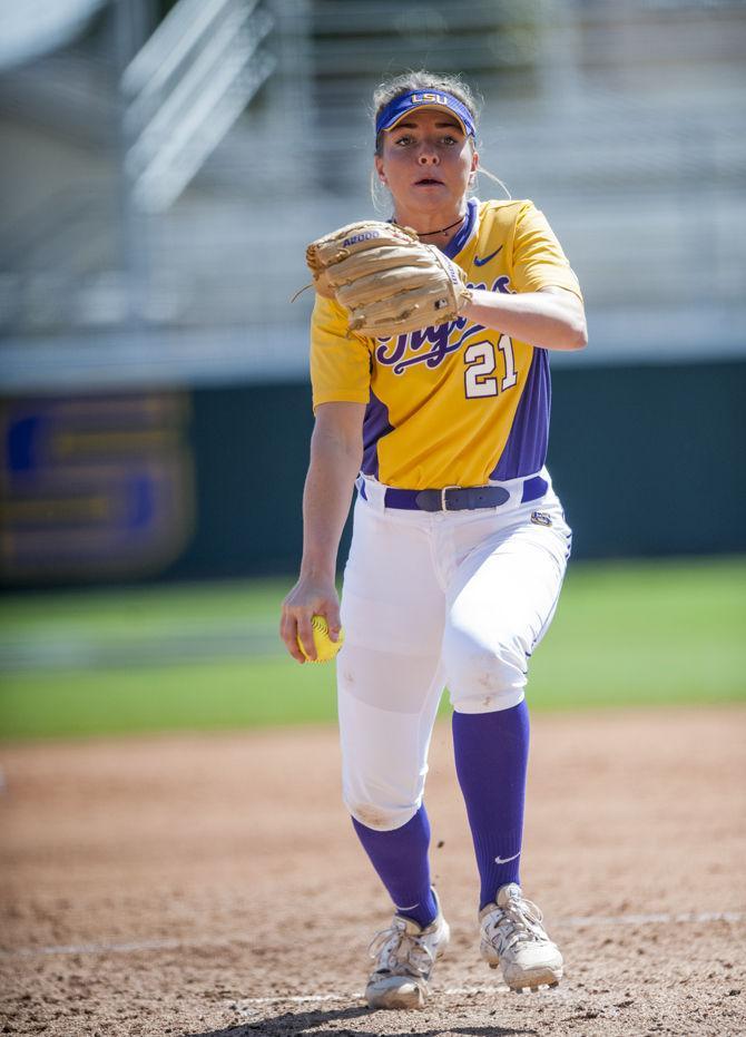 LSU Softball Dominates Tech 16-0