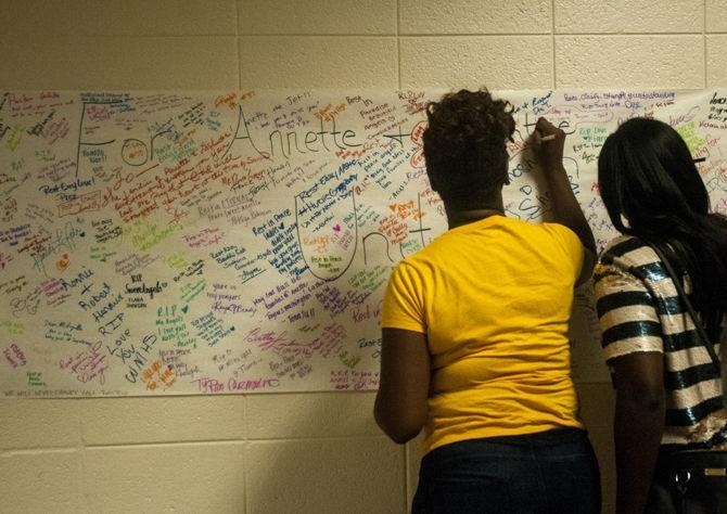 SU students mourn recent losses, reflect on community violence