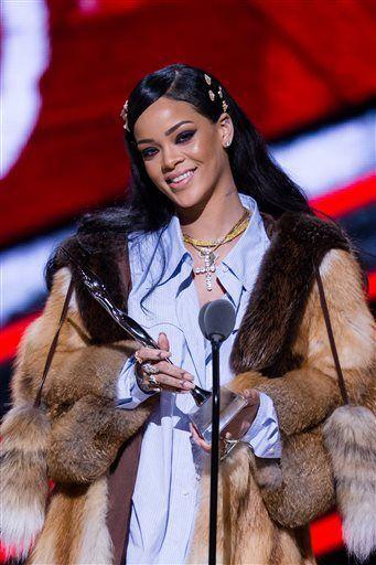 Rihanna is seen at 2016 Black Girls Rock! at New Jersey Performing Arts Center on Friday, April, 1, 2016 in Newark, NJ. (Photo by Michael Zorn/Invision/AP)