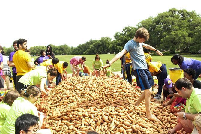 Kitchens on the Geaux hosts 4th annual potato drop