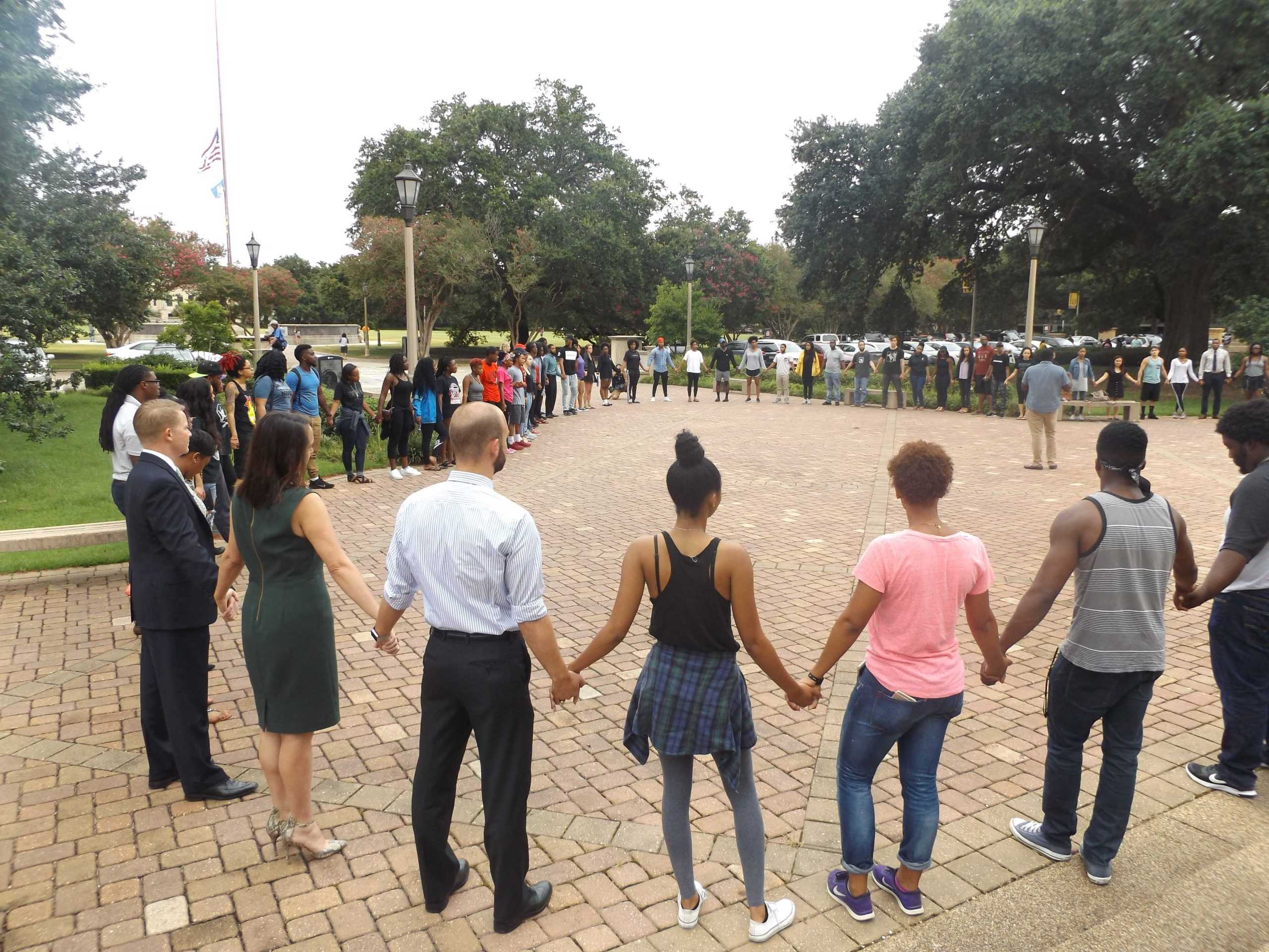 LSU community gathers for "Unity Prayer"