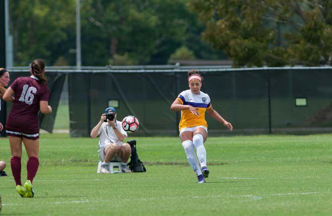 LSU junior forward Jorian Baucom (5) crosses the ball toward the Colgate goal during the 2-1 loss against Colgate University on Sunday, Aug. 28, 2016, at LSU Soccer Facilities.