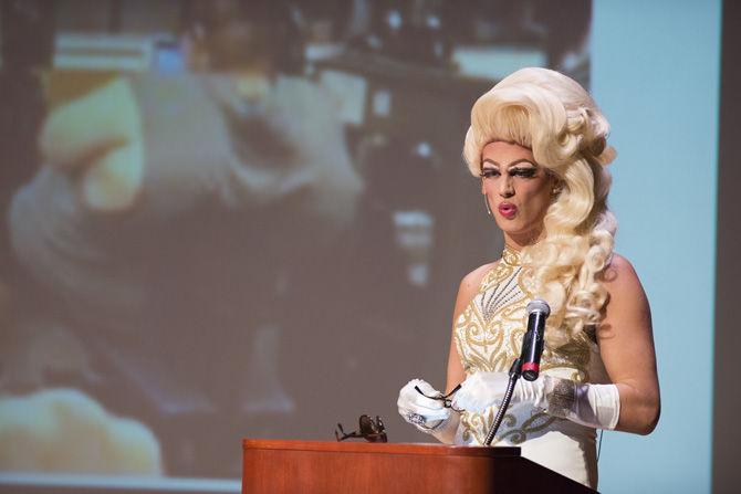 Milo Yiannopoulos speaks on multiple topics such as fat shaming during his speech on Wednesday Sept. 21, 2016, in the LSU Union Theatre.