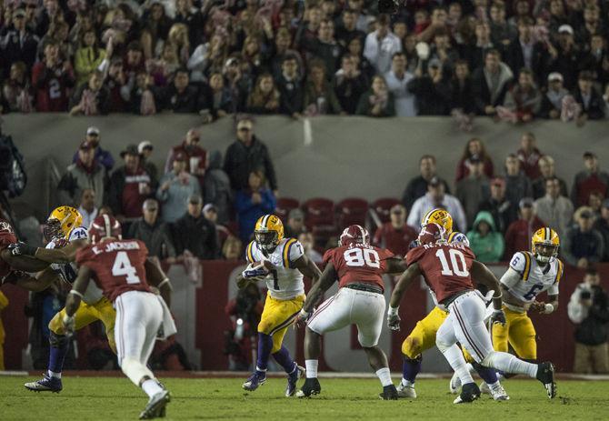 LSU sophomore running back Leonard Fournette (7) runs the ball during the Tigers' 30-16 defeat against The University of Alabama on Saturday, Nov. 7, 2015 in the Bryant-Denny Stadium.