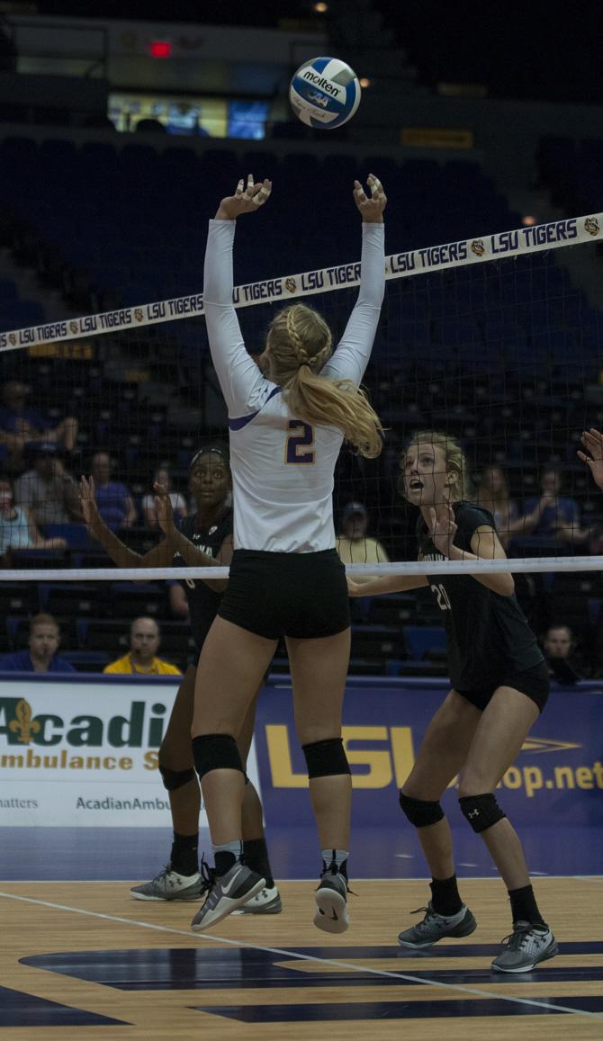 LSU's winning streak ends with weekend losses to Florida, South Carolina