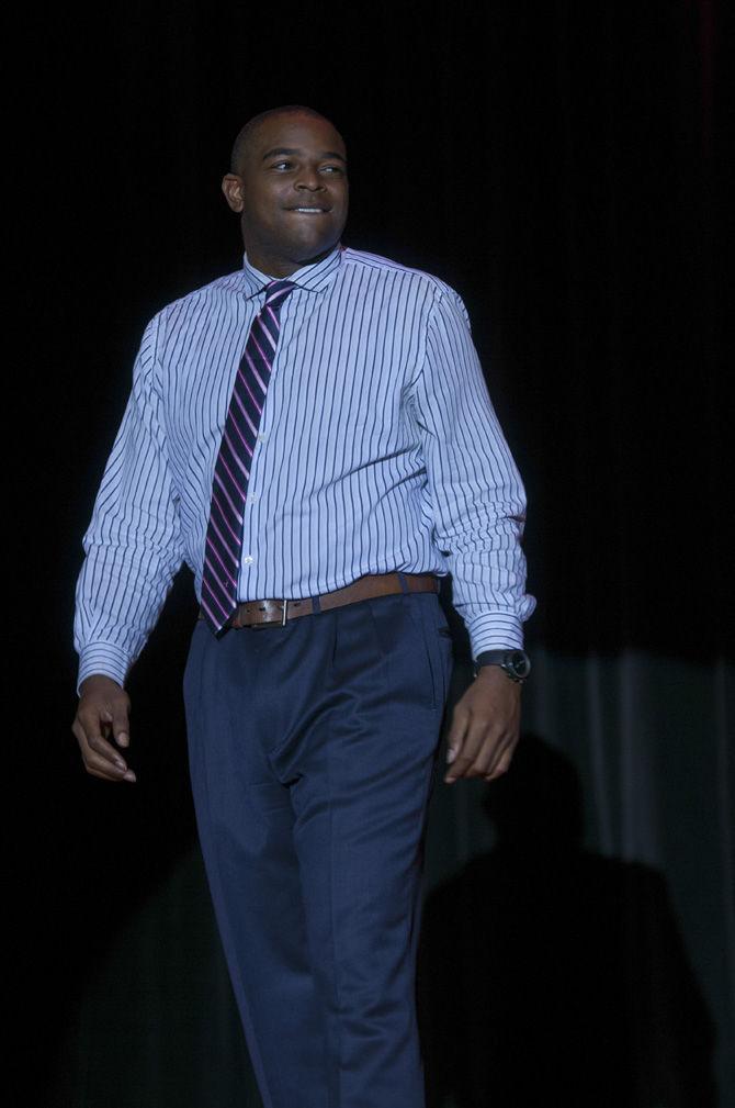 Real Men Wear Pink fashion show raises money for American Cancer Society